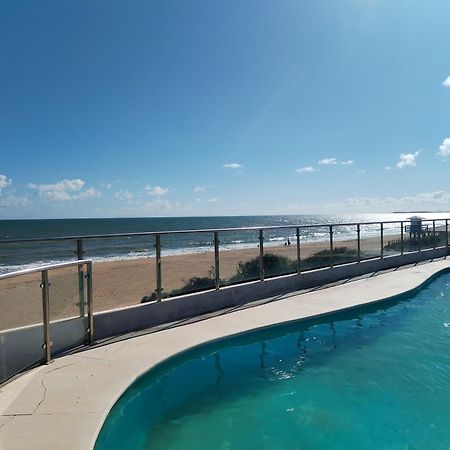 Islantilla-Apartamento Con Piscina Y Garaje En Primera Linea De Playa Isola Cristina Esterno foto