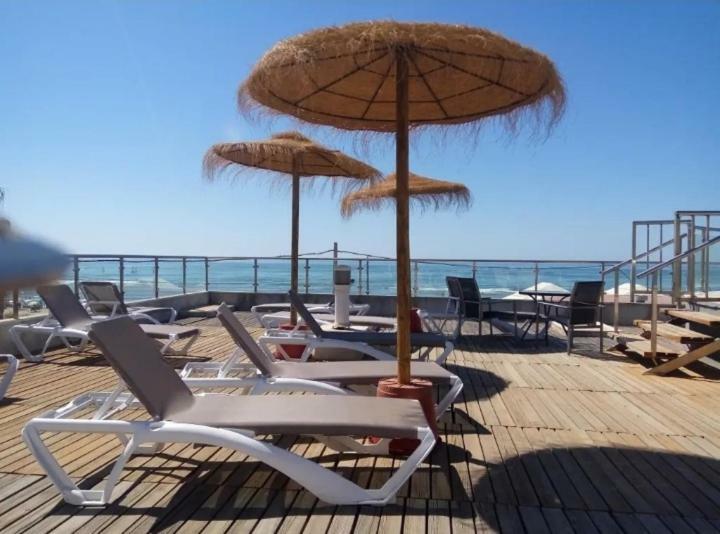 Islantilla-Apartamento Con Piscina Y Garaje En Primera Linea De Playa Isola Cristina Esterno foto